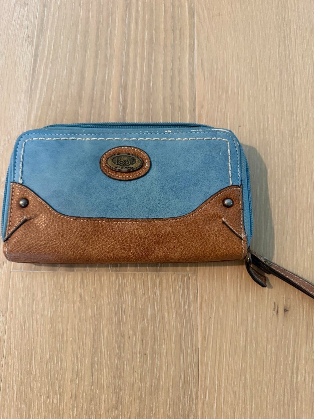 Born Concept Leather Two Tone Zip Around Wristlet Wallet Vintage Blue Brown